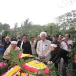 Đám tang Hoàng Cầm