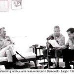 Với Steve Addiss và nhà văn John Steinbeck