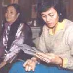 Kiều Loan ngâm thơ Hoàng Cầm, bên cạnh mẹ