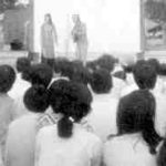 Tủi thân mà vẫn phải hát...